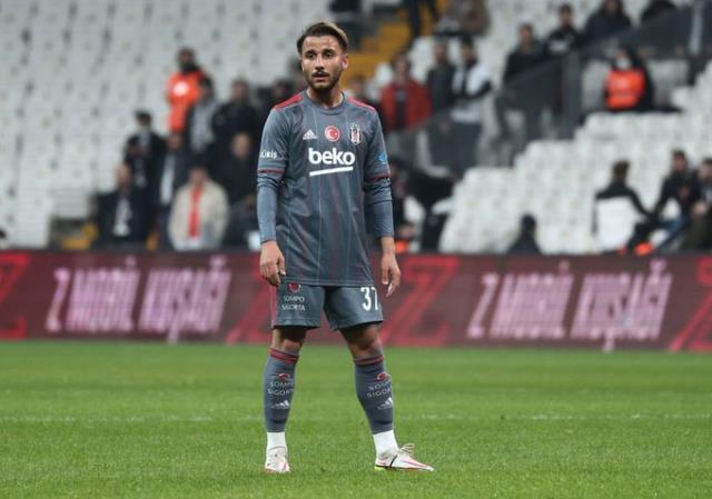 Uşak Spor'dan ayağının tozuyla geldi! Beşiktaş'ta tüm gözler Kerem Kalafat'ın üstünde