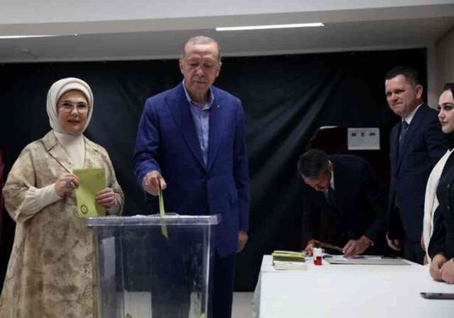 Cumhurbaşkanı Erdoğan nerede oy kullanacak, hangi okulda? Liderler nerede oy kullanacak?
