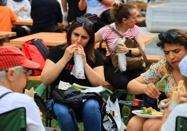 Uluslararası Portakal Çiçeği Karnavalı'nda 310 ton et tüketildi