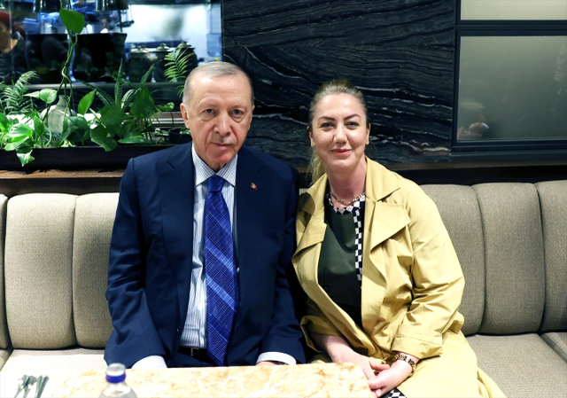 Cumhurbaşkanı Erdoğan'dan sürpriz kafe ziyareti
