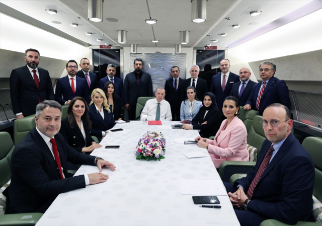 Cumhurbaşkanı Erdoğan'dan adaylık açıklaması: İstikametimizi milletimiz şekillendirecek