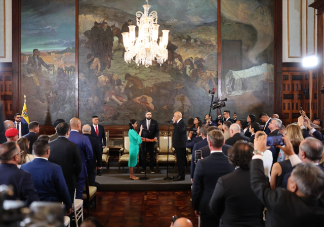 Venezuela'da Maduro yerine göreve gelen Delcy Rodriguez gerçekte kimdir?