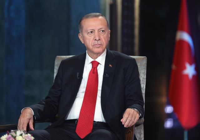 Son Dakika: Cumhurbaşkanı Erdoğan tahıl krizinin nasıl aşıldığını anlattı: Putin'i dün aradım, bugün 12.00'den itibaren tahıl koridorunu açtılar