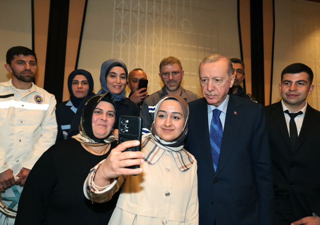 Cumhurbaşkanı Erdoğan'dan 1 Mayıs mesajı: İşçi ve işverenin refahını yükseltmek için çalışt