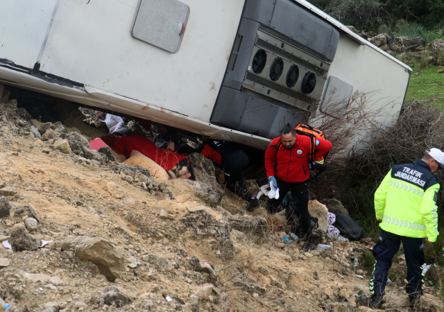 Katliam otobüsünden sağ kurtulanlar o anları anlattı: İnsanlar düşmeye başladı, tutamadım