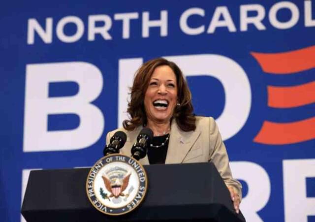 Yarıştan çekilen Joe Biden, adaylık için yardımcısı Kamala Harris'i destekleyecek