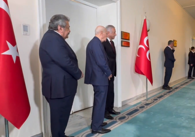 MHP-DEM Parti görüşmesi başladı! Bahçeli kapıda karşıladı