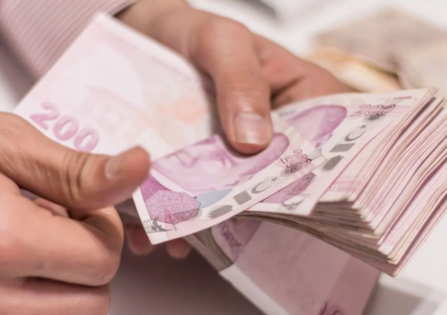 Bu ilçede üniversiteyi kazanan herkes 12 bin lira alacak