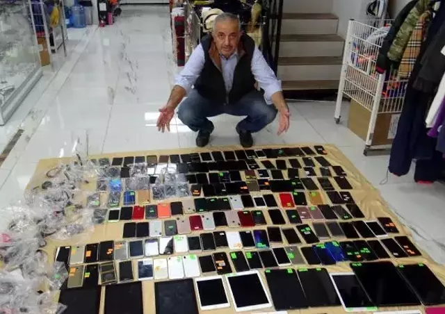 3'te 1 fiyatına satılıyor! İstanbul Havalimanı'nda unutulan eşyaları satın alma kuyruğu