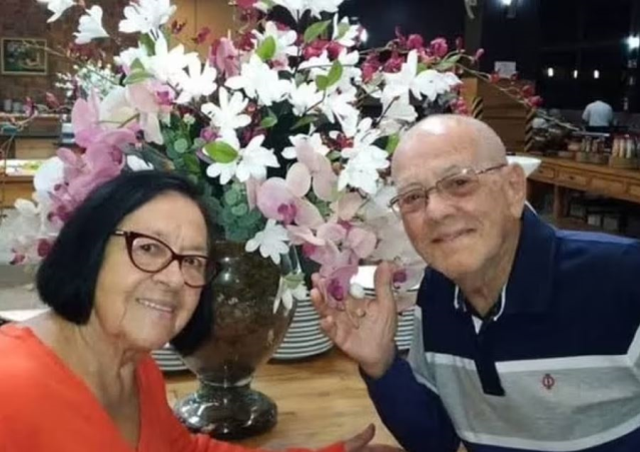 Ergenlik döneminde tanışan ve 74 yıl evli kalan çift aynı gün hayata veda etti