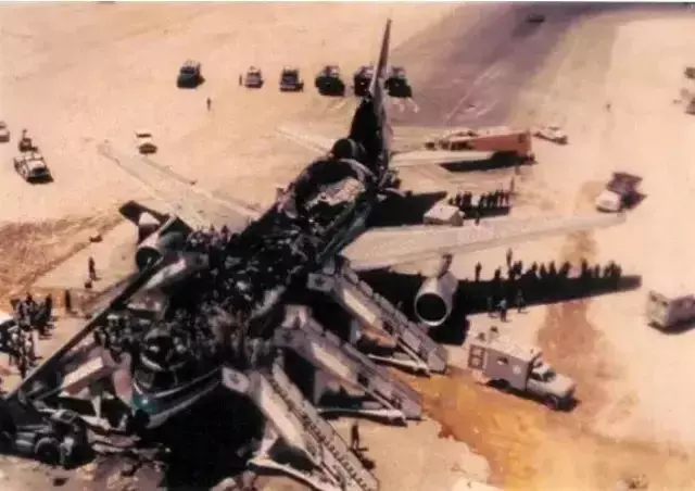 Havacılık akademilerinde okutulan facia! Kapıyı açınca 301 cesetle karşılaştılar