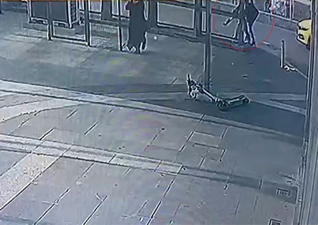 İstanbul'un göbeğinde kan donduran olay! Metrobüs durağında sevgilisini öldürdükten sonra kendi kafasına sıktı