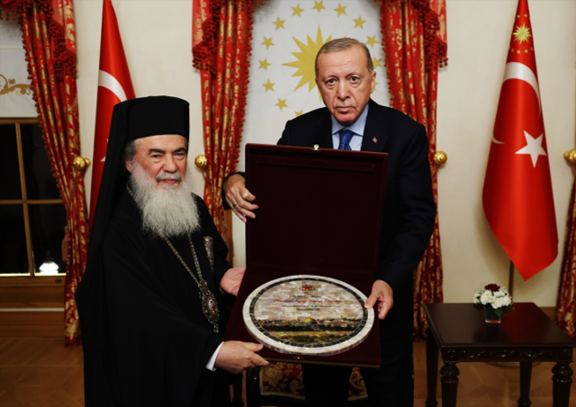 Cumhurbaşkanı Erdoğan, Kudüs Rum Patriği Giannopoulos'u kabul etti