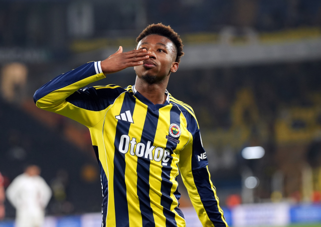 Nene'den Fenerbahçe kariyerinde bir ilk
