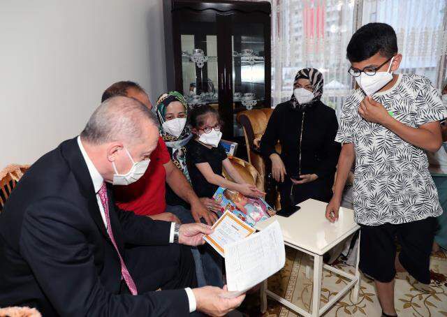 Cumhurbaşkanı Erdoğan, Ürün ailesinin yeni doğacak bebeklerine Hatice Zeynep ismini verdi