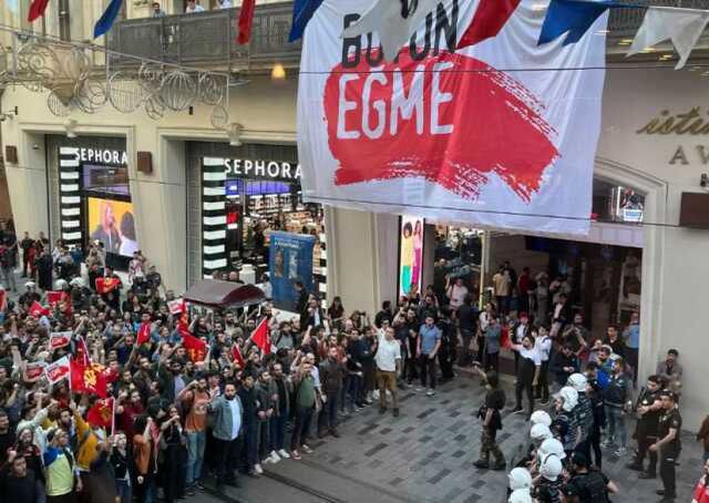 Taksim'de Gezi eylemlerinin yıl dönümü için toplanan gruba polis müdahale etti