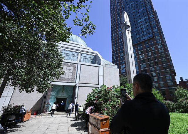 New York'ta bir ilk! Ezan sesi hoparlörlerden dışarıya verildi