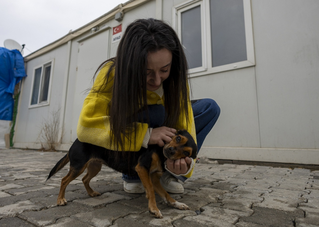 Emel Yıldırım ve köpeğinin eğlenceli anları yüzleri güldürdü