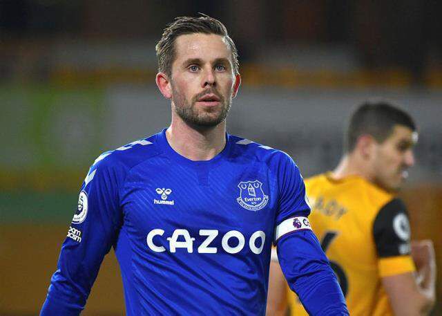 Çocuklara cinsel tacizde bulunduğu iddiasıyla yargılanan Evertonlı Sigurdsson'un eşi evi terk etti