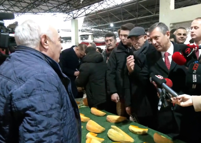 Vatandaşın sorusu üzerine Özel'in memur maaşlarına ilişkin yanıtı hayal kırıklığı yarattı