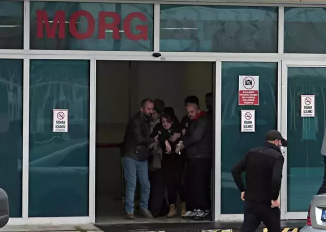 10 kişi öldüğü kazada kahreden 4 gün detayı! Aileler morg önünde fenalık geçirdi