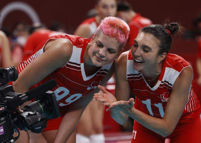 Son Dakika: Filenin Sultanları Tokyo'da çeyrek finalde! Arjantin'i 3-0 yenen Kadın Voleybol Takımımız, gruptan çıktı
