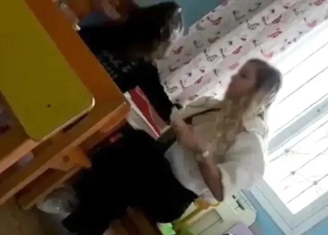 Mersin'de bir bakıcının öğrencilere zorla yemek yedirdiği görüntüler ortaya çıktı!