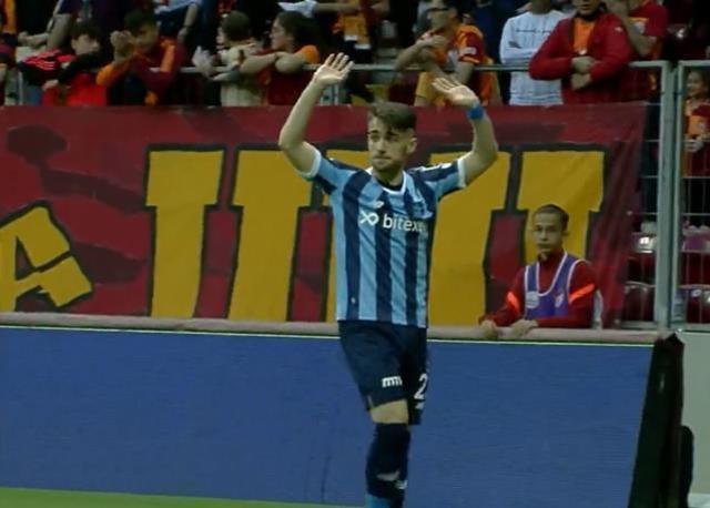 Yeni sezonda formasını giyeceği Galatasaray'a gol attı, sevinmedi! Tribünde kıyamet koptu