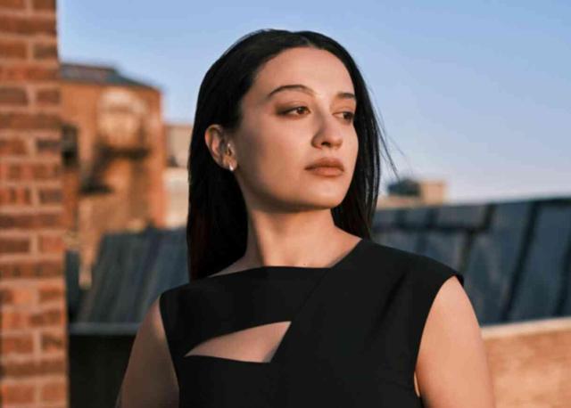 Melike Şahin, Narin'in acı haberiyle gözyaşlarına boğuldu ve seyircinin tepkisine sert karşılık verdi