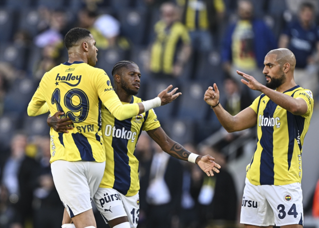 Fenerbahçe ve Konyaspor'un Çekişmeli Maçı