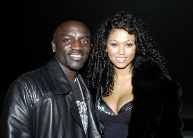 Evinde çok sayıda kadınla yaşayan ünlü şarkıcının itirafı hayli ilginç karşılandı