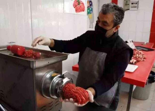 Adana Kasaplar Odası Başkanı: At eti sulu olur, pişirdiğinizde suyu mangalı söndürür