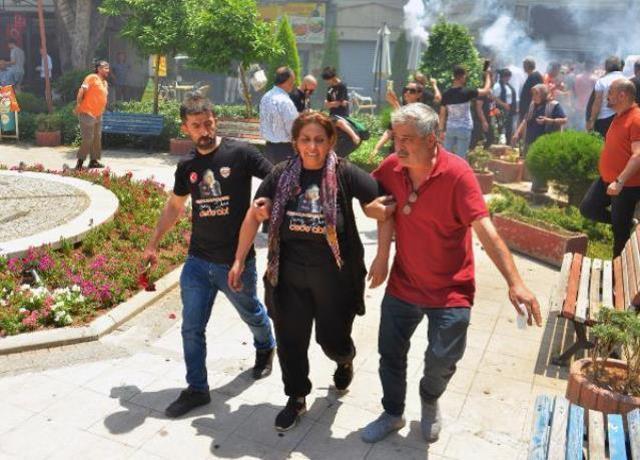 Adanaspor'un acı günü! Gözyaşları sel oldu, taraftarlar meşalelerle son yolculuğuna uğurladı