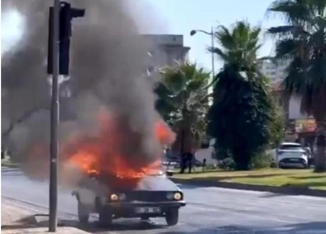 Sürücü sigara içerken otomobili de kendini de yaktı