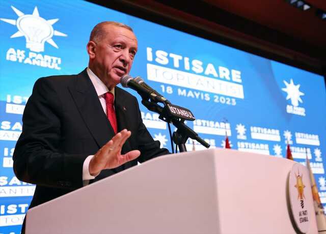 Cumhurbaşkanı Erdoğan, şoför esnafıyla bir araya geldiği toplantıda Kılıçdaroğlu'na göndermede bulundu: Çekemeyen anten taksın