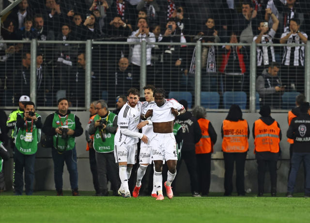 Beşiktaş, 10 kişi kalan rakibi karşısında sürprize izin vermedi