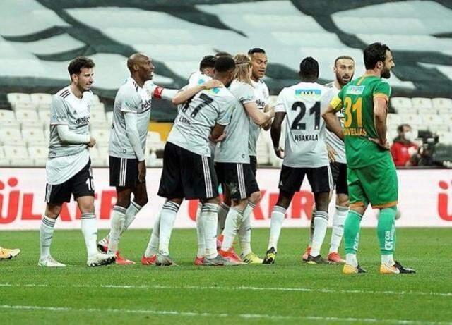 Türkiye'deki bilet fiyatları taraftarları isyan ettirdi