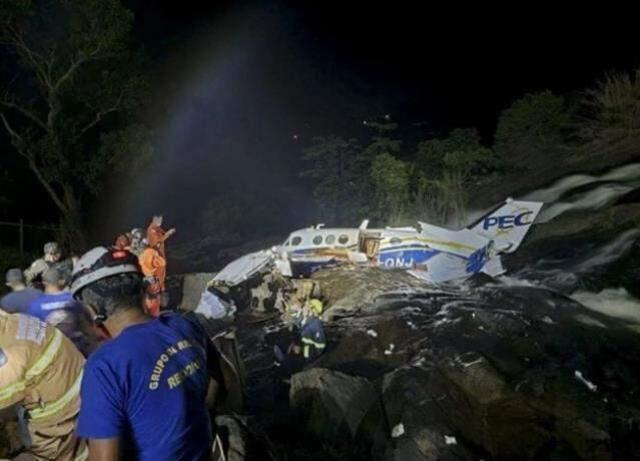 Şarkıcı Marilia Mendonça'nın ölümüne neden olan uçağından enkazından ilk görüntüler geldi