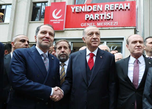 Cumhurbaşkanı Erdoğan, Yeniden Refah Partisi lideri Fatih Erbakan'ı ziyaret ediyor