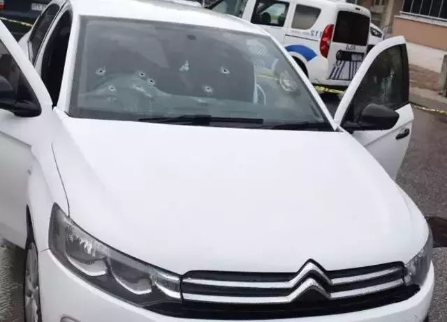 Boşanma Aşamasındaki Kadın Otomobilinde Vurularak Hayatını Kaybetti