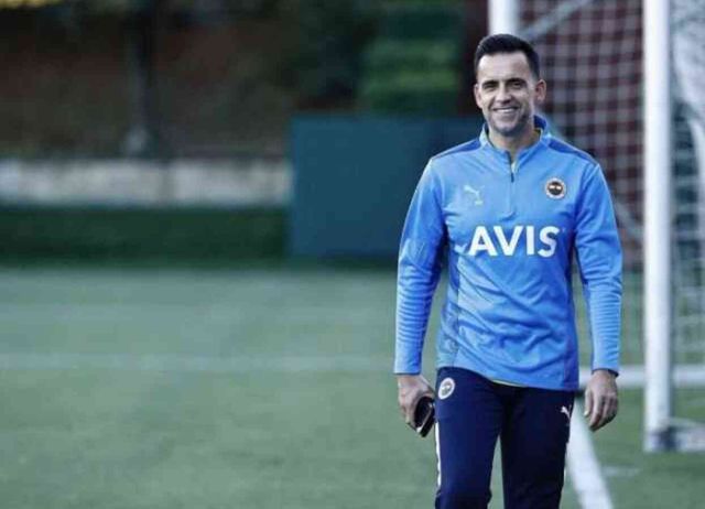 Seçim öncesi taraftarı mest edecek gelişme! Ali Koç takımın yıldızlarını bırakmıyor