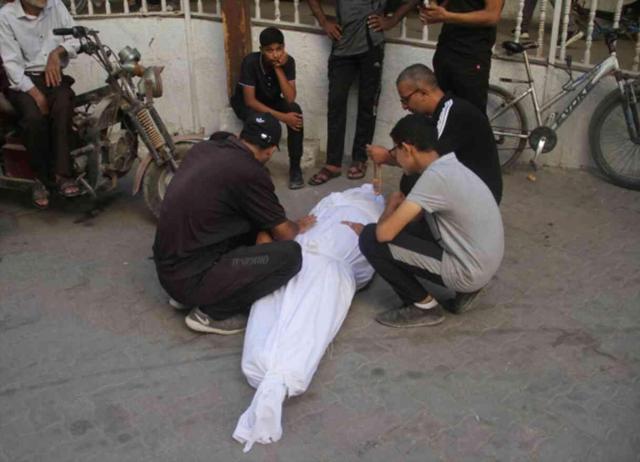 İsrail, sivillerin sığındığı okula yönelik saldırıda 907'şer kilogramlık 3 bomba kullandı