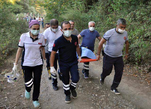 Türbeden dönüş yolundaki feci kazanın ilk fotoğrafları geldi