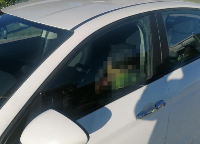 Mobilya ustası park halindeki araçta başından vurulmuş halde bulundu