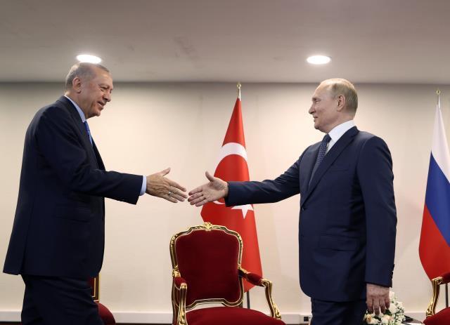 Putin ile görüşen Cumhurbaşkanı Erdoğan'dan ilk sözler: Buradan alacağımız netice tüm dünyayı etkileyecek