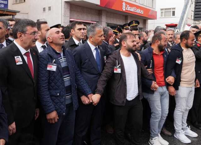 Şehit veterinere veda