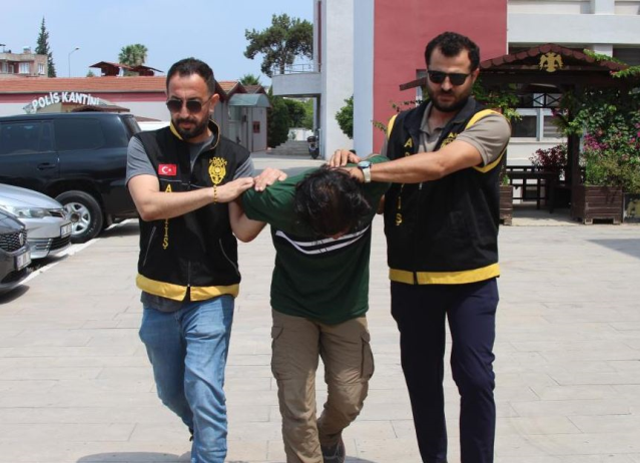 Gençlere sopayla işkence eden kişi, tek cümlelik savunmayla serbest kaldı