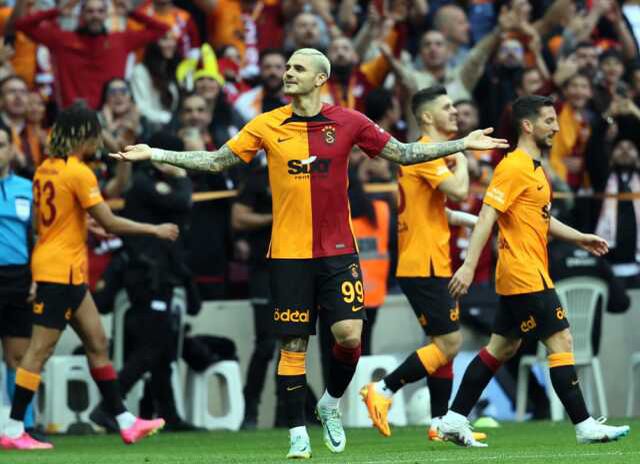 Son Dakika: Sivasspor'u 2-0 mağlup eden Galatasaray, şampiyonluğa çok yaklaştı