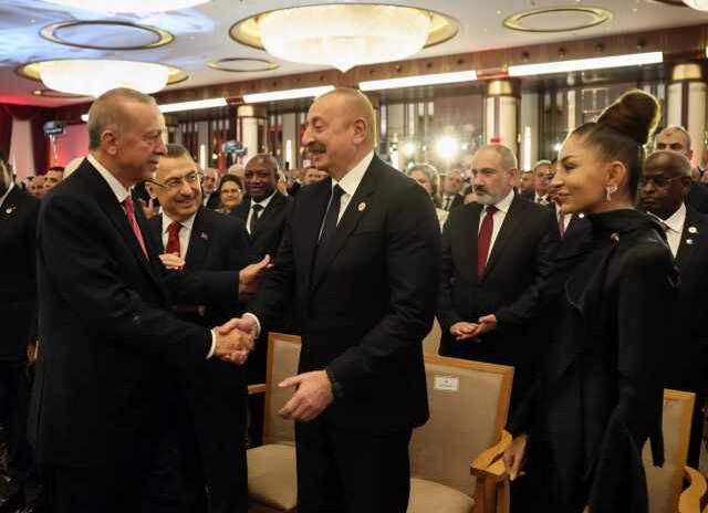 Erdoğan'ın göreve başlama töreninde dikkat çeken kare! Paşinyan, Aliyev'in hemen arkasına oturdu