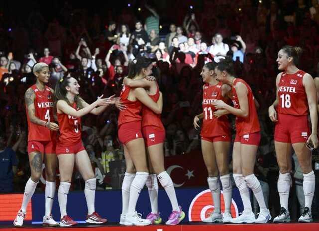 Filenin Sultanları, rüya takıma 5 voleybolcu gönderdi! Eda Erdem yıllar sonra ilki yaşadı